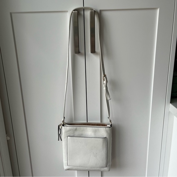 Handbags - Elegant White Crossbody Bag